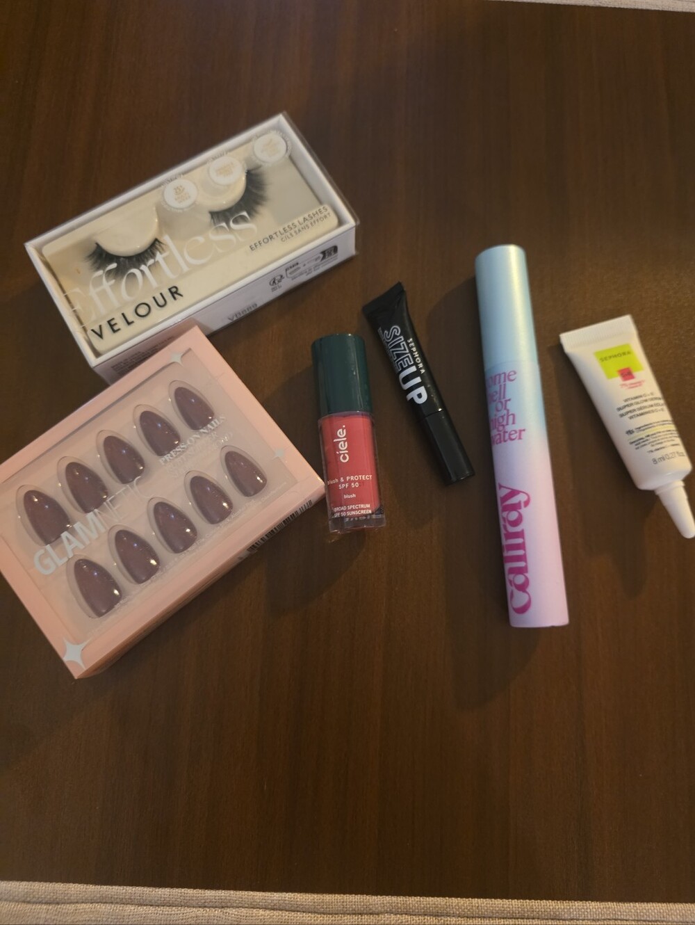 NWT Beauty Bundle Velour Lashes Glamnetic Nails Ciel